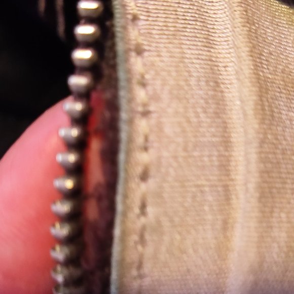 Roots Vintage Villager Leather Crossbody - Picture 7 of 7